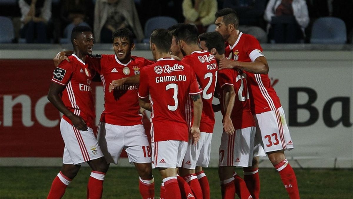 Portekiz Primera Liga'da Benfica rakibi Arouca'yı 2-1 mağlup etti