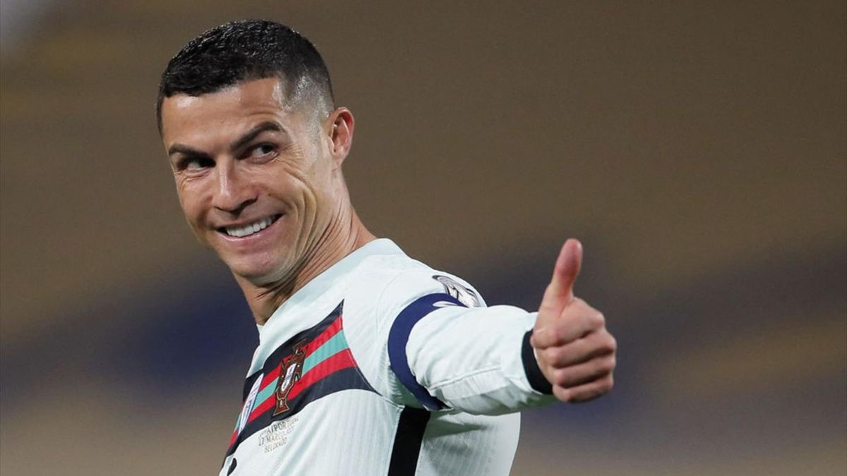 Cristiano Ronaldos Kapitänsbinde wurde versteigert