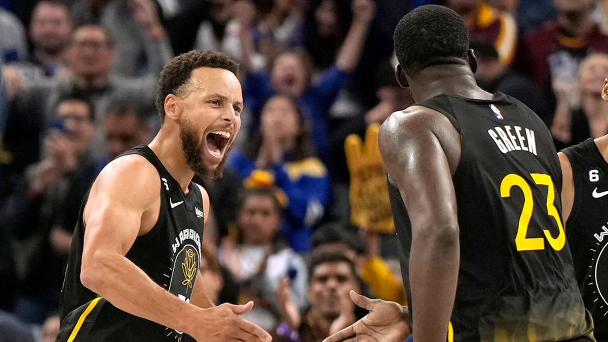 Steph Curry esulta durante Golden State Warriors-Cleveland Cavaliers - NBA 2022-23