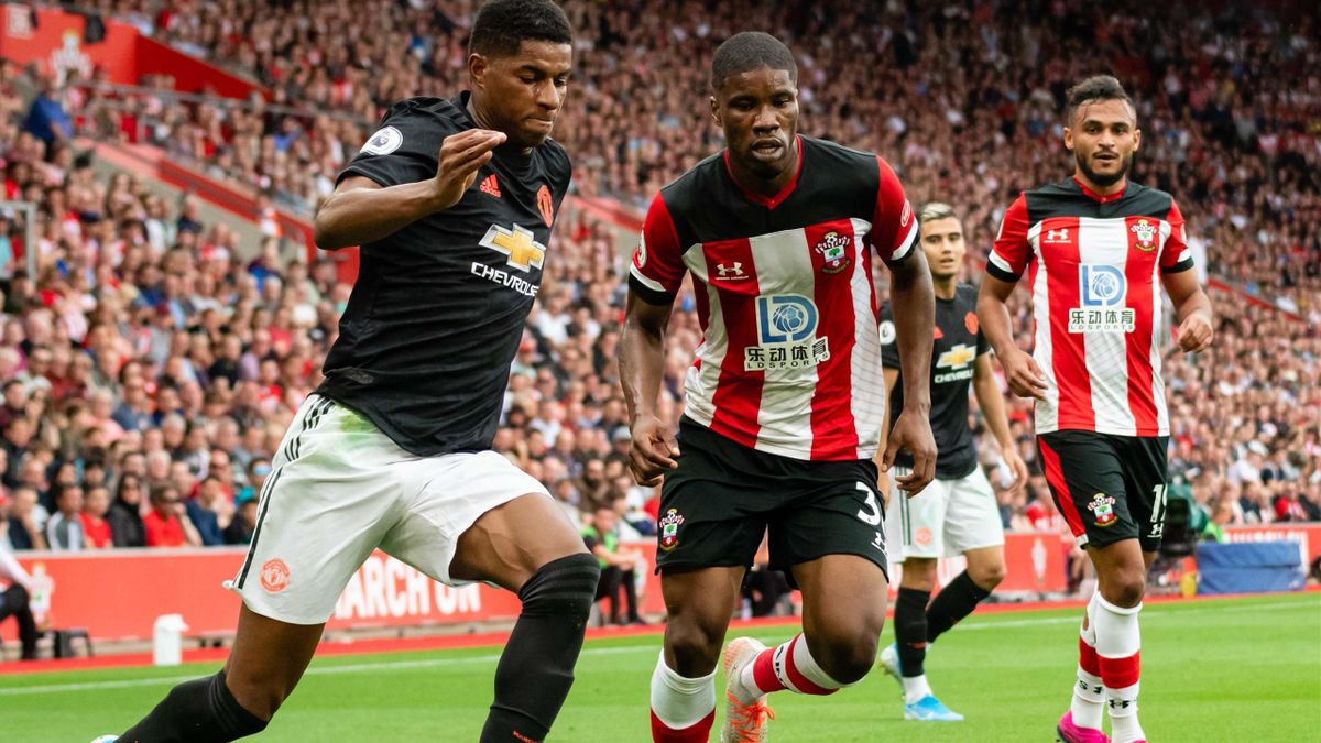 Marcus Rashford in action for Manchester United against Southampton