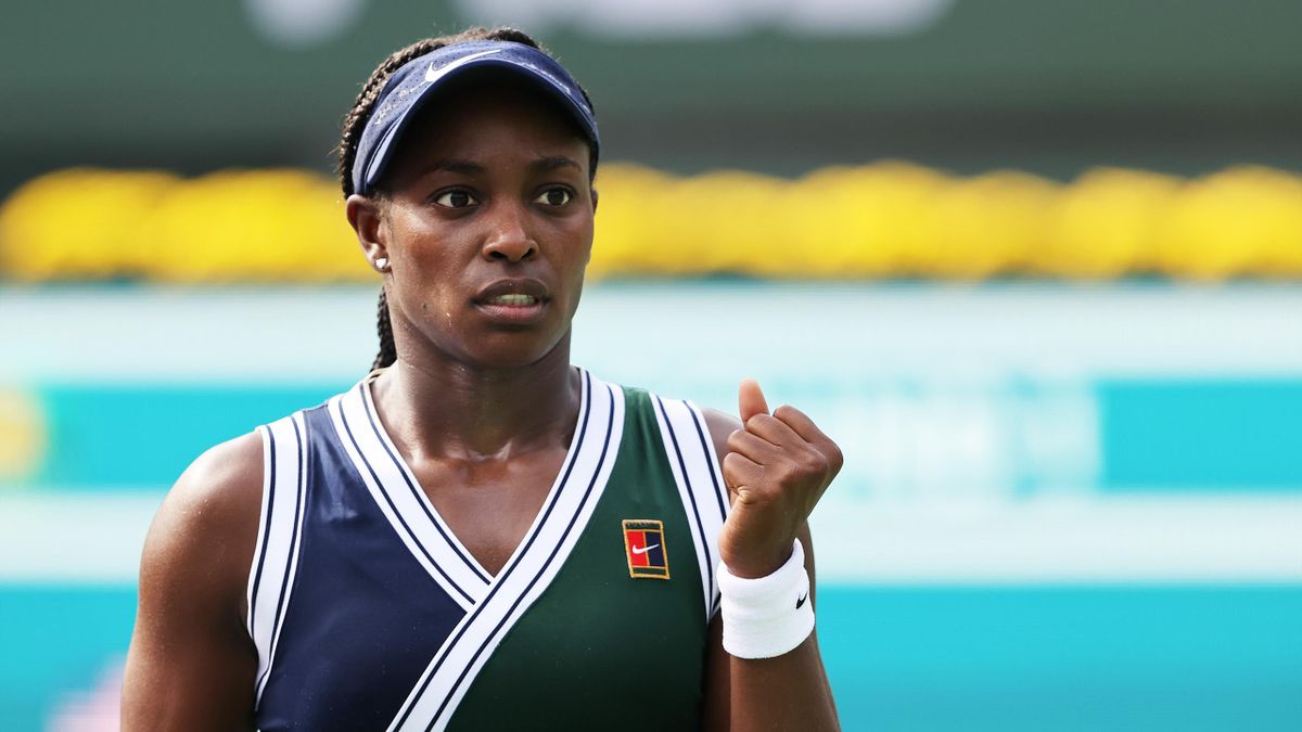 Sloane Stephens of the United States celebrates a point against Heather Watson of Great Britain during their first round match on Day 3 of the BNP Paribas Open at the Indian Wells Tennis Garden on March 06, 2021 in Indian Wells, California.