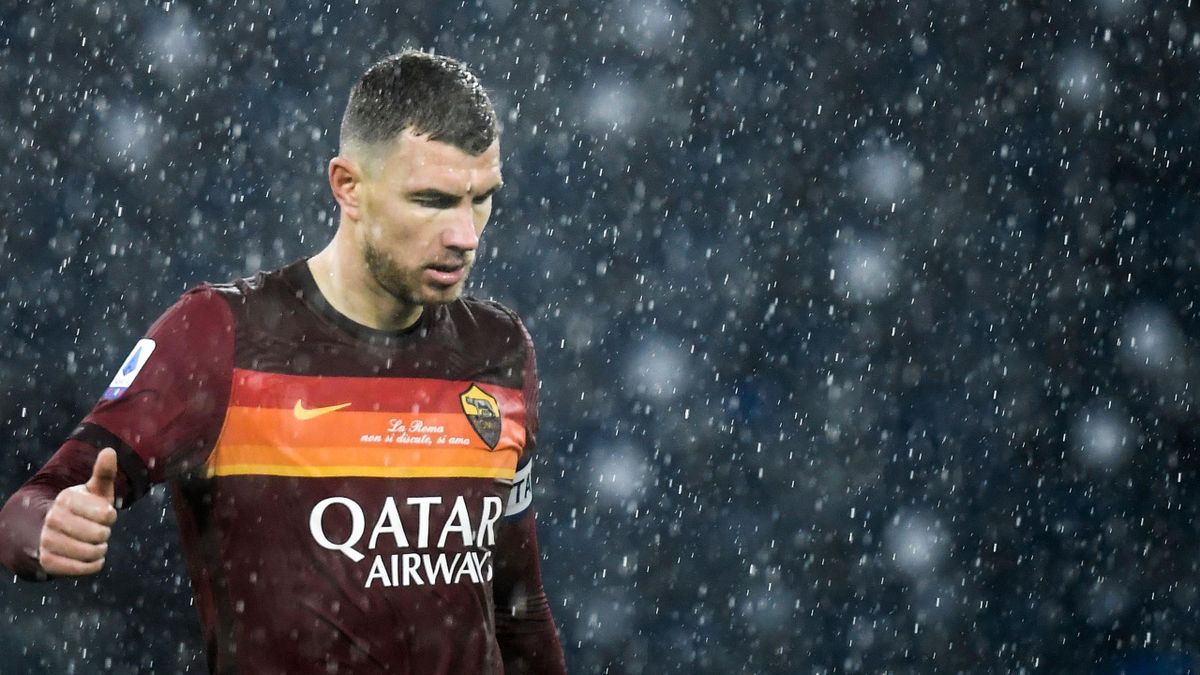 Edin Dzeko esulta per il gol, Roma-Sampdoria, Serie A 2020-2021, Getty Images