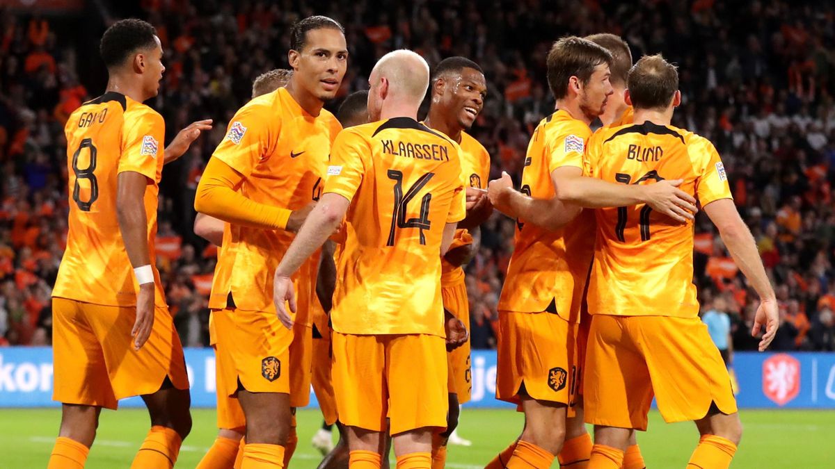 Het Nederlands Elftal viert de 0-1 in de Nations League-wedstrijd tegen België.