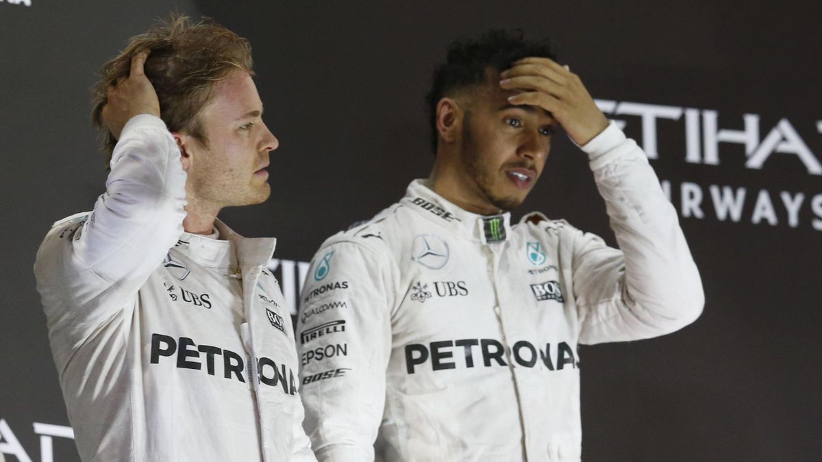Nico Rosberg und Lewis Hamilton beim Grand Prix von Abu Dhabi 2016
