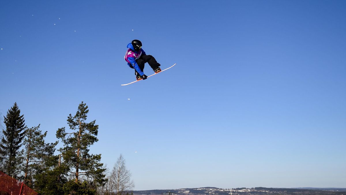 Dynamic Winter Olympics 2026: Ogiwara Hiroto And Ian Matteoli Ease Into Snowboard Big Air Finals - Daily Results Wallpaper Photography