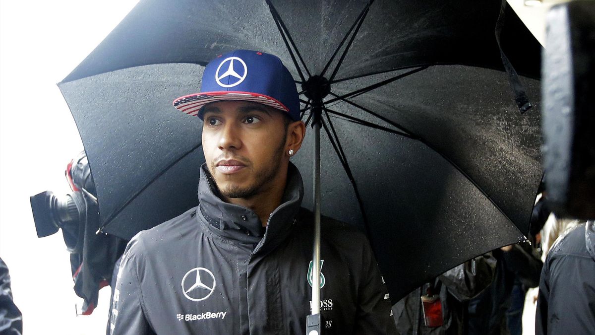 Driving In Rain Like Playing With A Rattlesnake Says Hamilton As Qualifying Postponed Eurosport