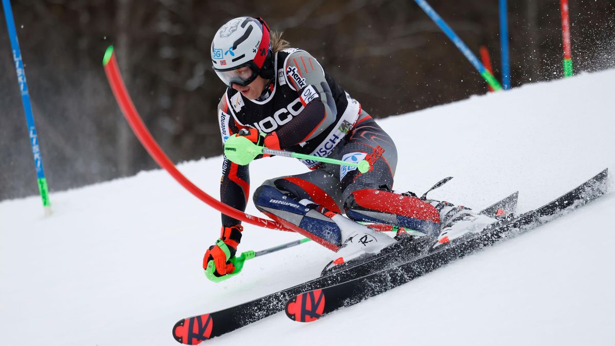 Henrik Kristoffersen impegnato in slalom a Garmisch, Coppa del Mondo 2021/2022