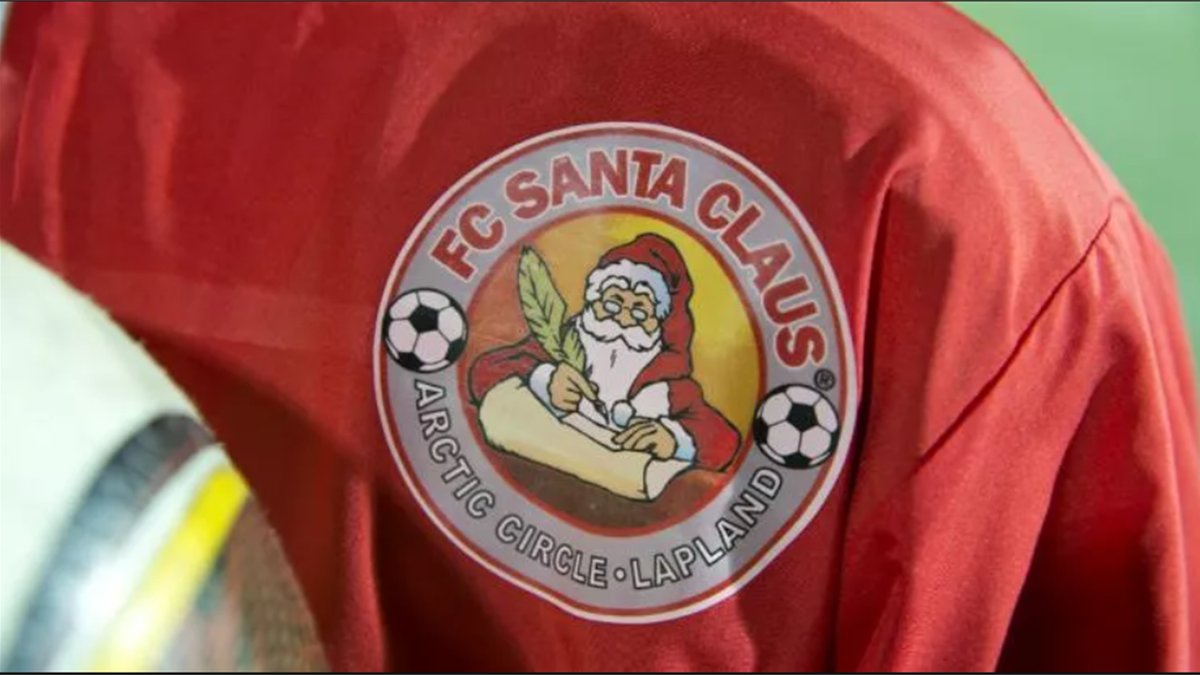 Alla scoperta dell'FC Santa Claus, squadra di calcio di Babbo Natale ...