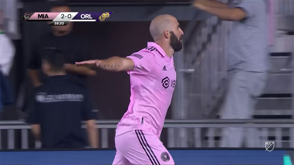 Scarpini higuain cheap