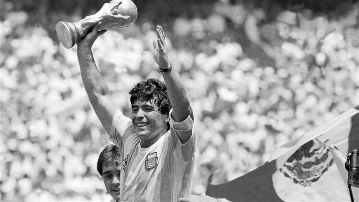 Diego Maradona soulève la Coupe du monde 1986