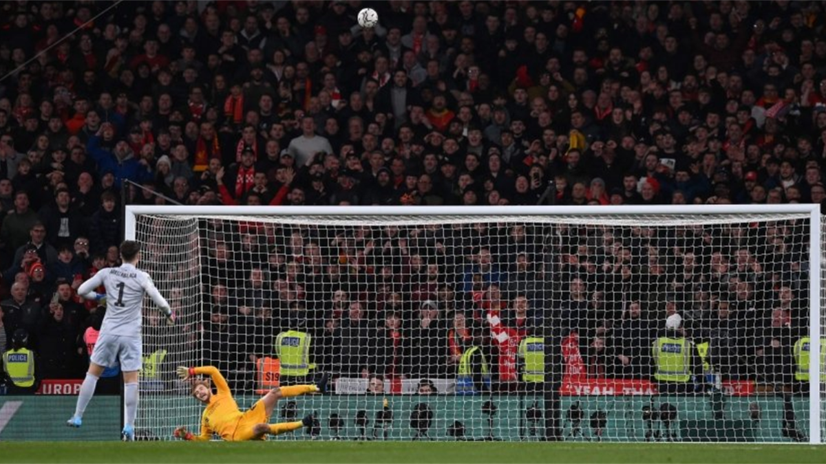 Kepa a tras cu mult peste poartă penaltyul decisiv din finala Cupei Ligii, cu Liverpool