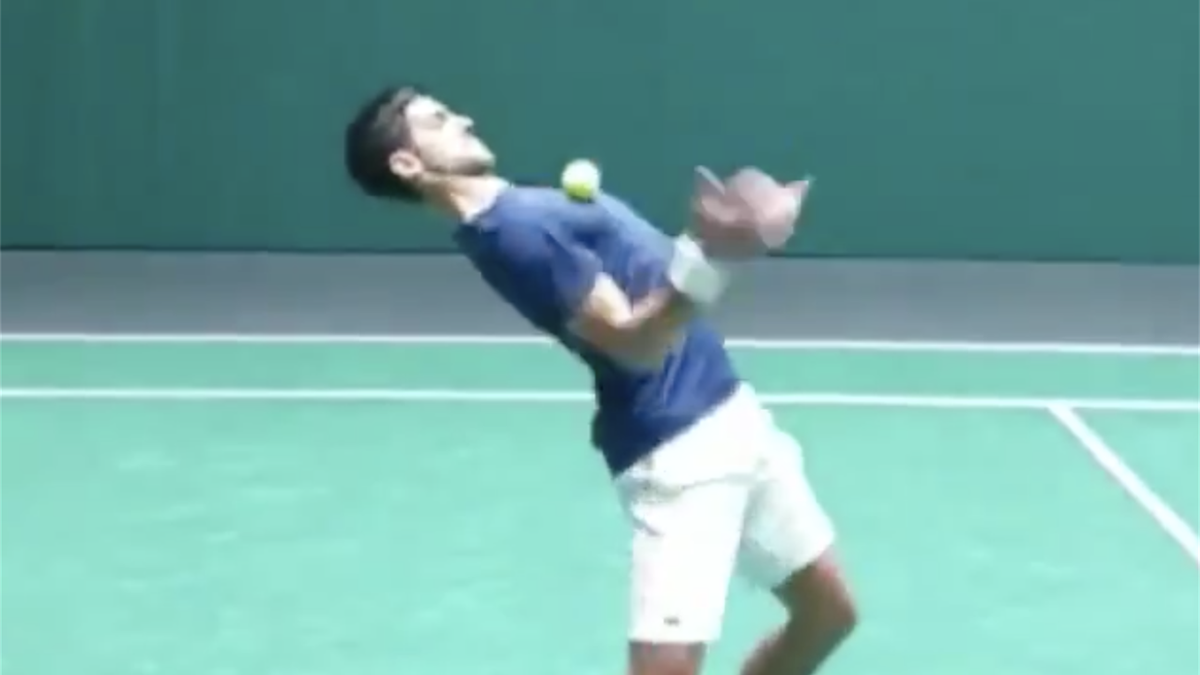 Novak Djokovic Nimmt Challenge Von Zlatan Ibrahiovic An Eurosport