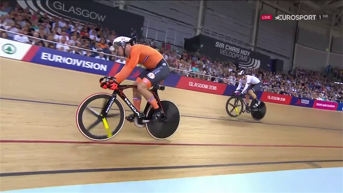 Jeffrey Hoogland pakt het goud op de sprint bij het EK ...