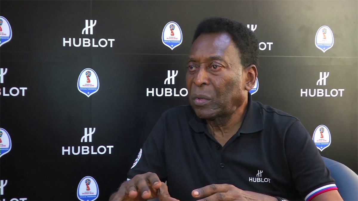 Brazil legend Pele refuses to leave his house as he cannot walk unaided