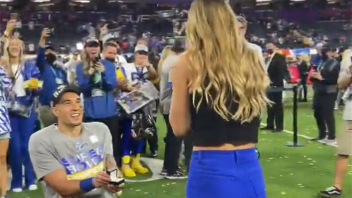 Taylor Rapp le pide matrimonio a su novia tras ganar la Super Bowl LVI (Fuente: @RamsNFL)