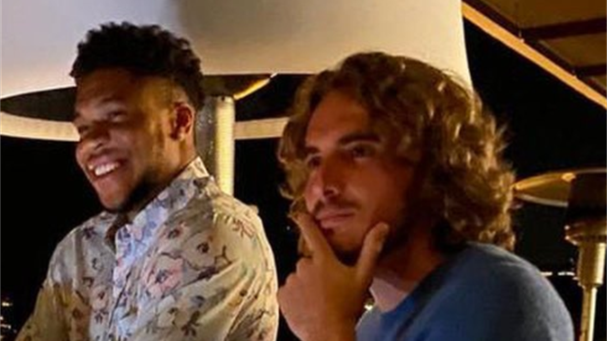 Tsitsipas Und Antetokounmpo Ubermitteln Videobotschaft An Kyrgios Eurosport