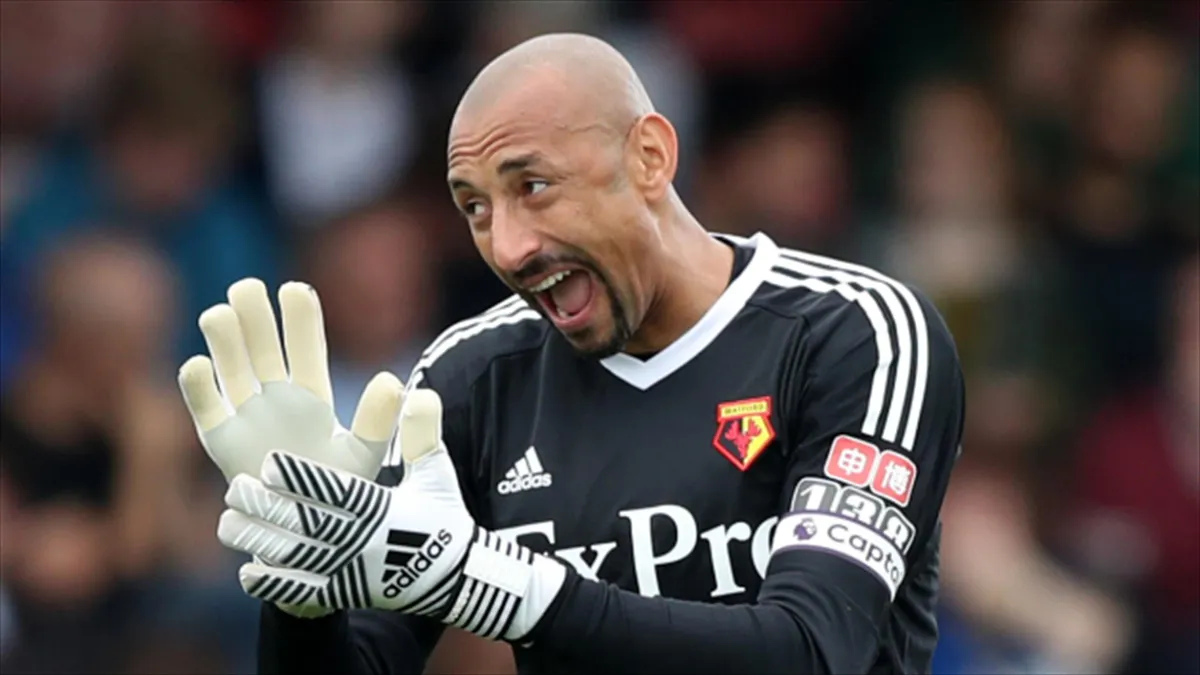 Watford goalkeeper Heurelho Gomes signs 