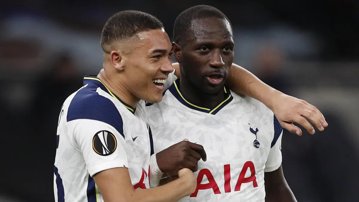 Dele Alli overhead-kick, Carlos Vinicius and Gareth Bale goals see Tottenham cruise in Europa League - Eurosport Alli stunner... 