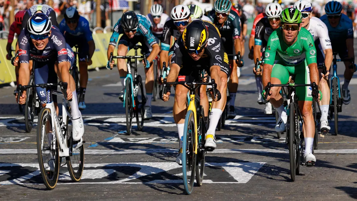 tour de france 2021 wout van aert wins as mark cavendish denied outright record on champs elysees eurosport