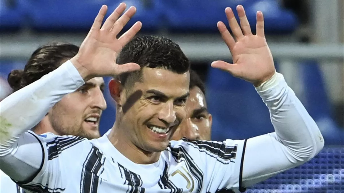 Cristiano Ronaldo nets first-half hat-trick as Juventus see off Cagliari -  Eurosport