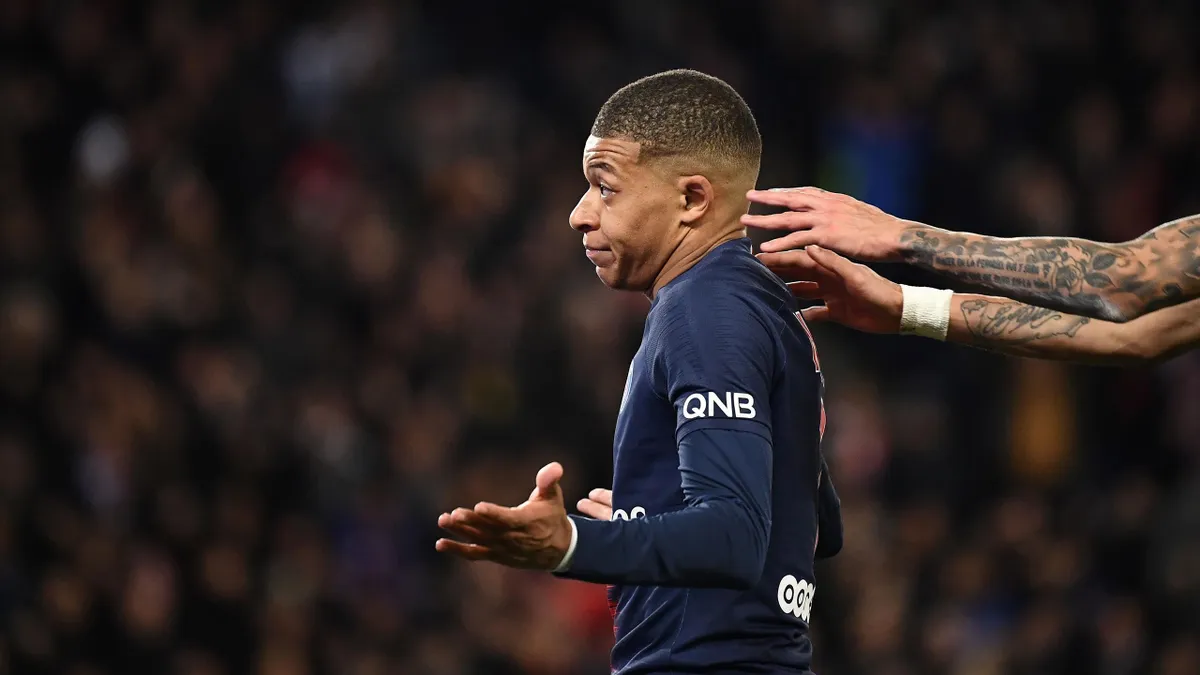 mbappe probezhal bystree bolta