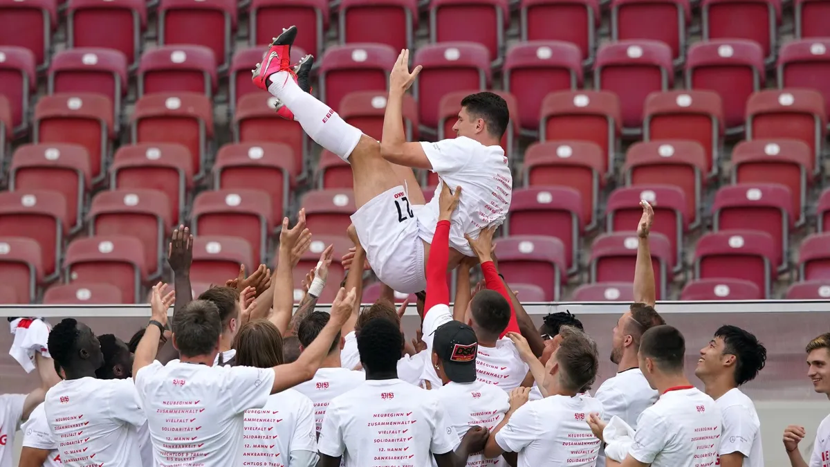 beshiktash otkryl stadion stoimostyu 100