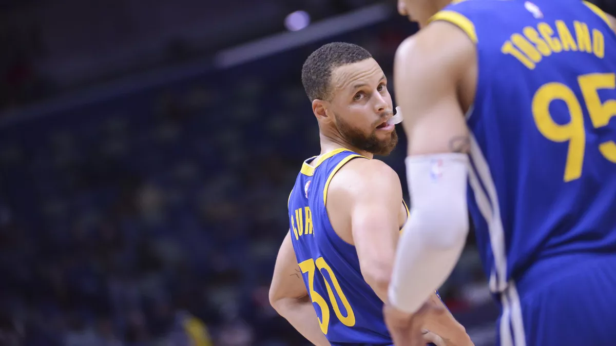 Les warriors: Stephen Curry n'a plus vu le jour face aux Pelicans à cause d'une coupure de courant