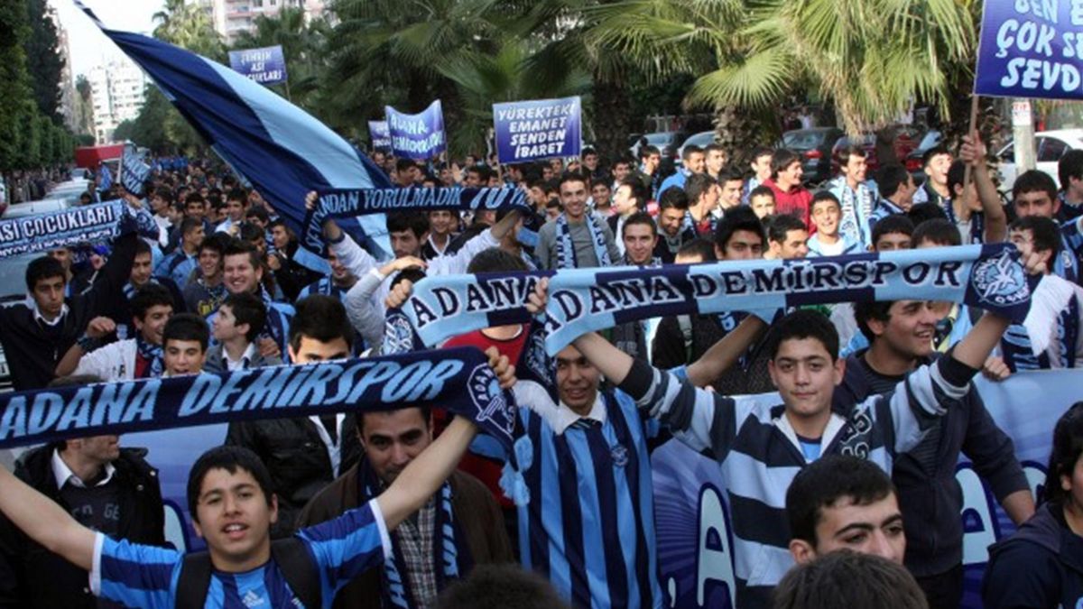 Demirspor 70 yaÅŸÄ±nda - Futbol - Eurosport