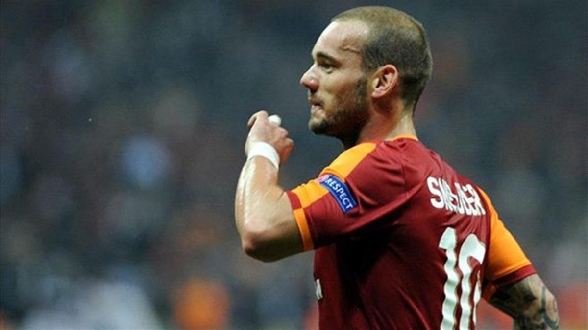 Sneijder In Hat Trick I Fifa Da Super Lig 2013 2014 Futbol Eurosport