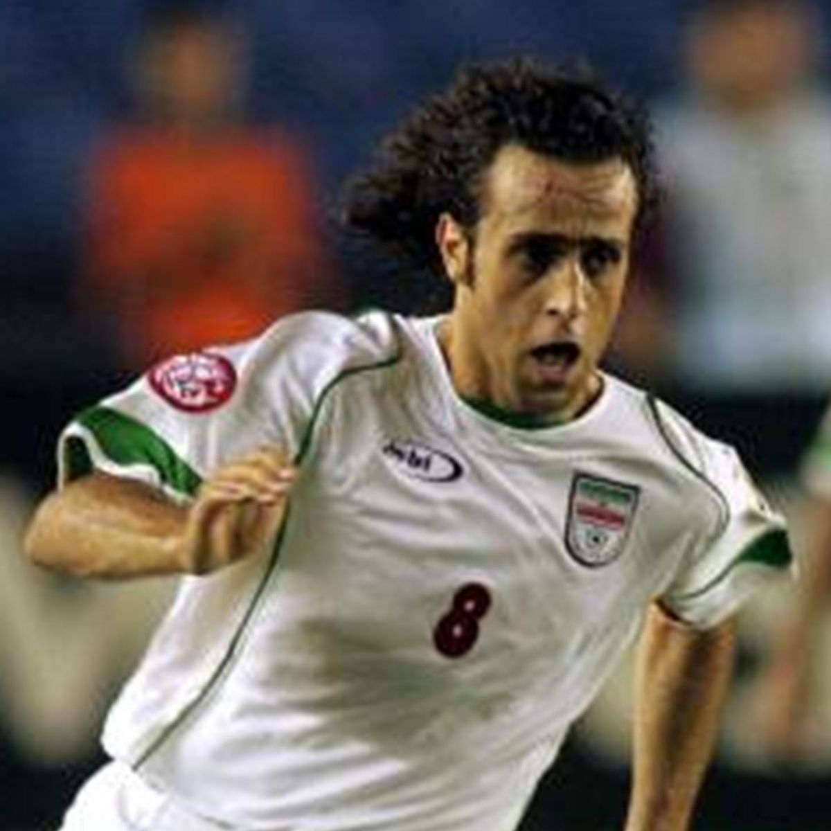 Ali Karimi Eurosport Ali karimi is a pacy, mobile and dangerous attacking midfielder, the bayern coach commented, emphasising the utility man's ability to play on either side of midfield or even up front, justifying his reputation as the asian maradona. ali karimi eurosport