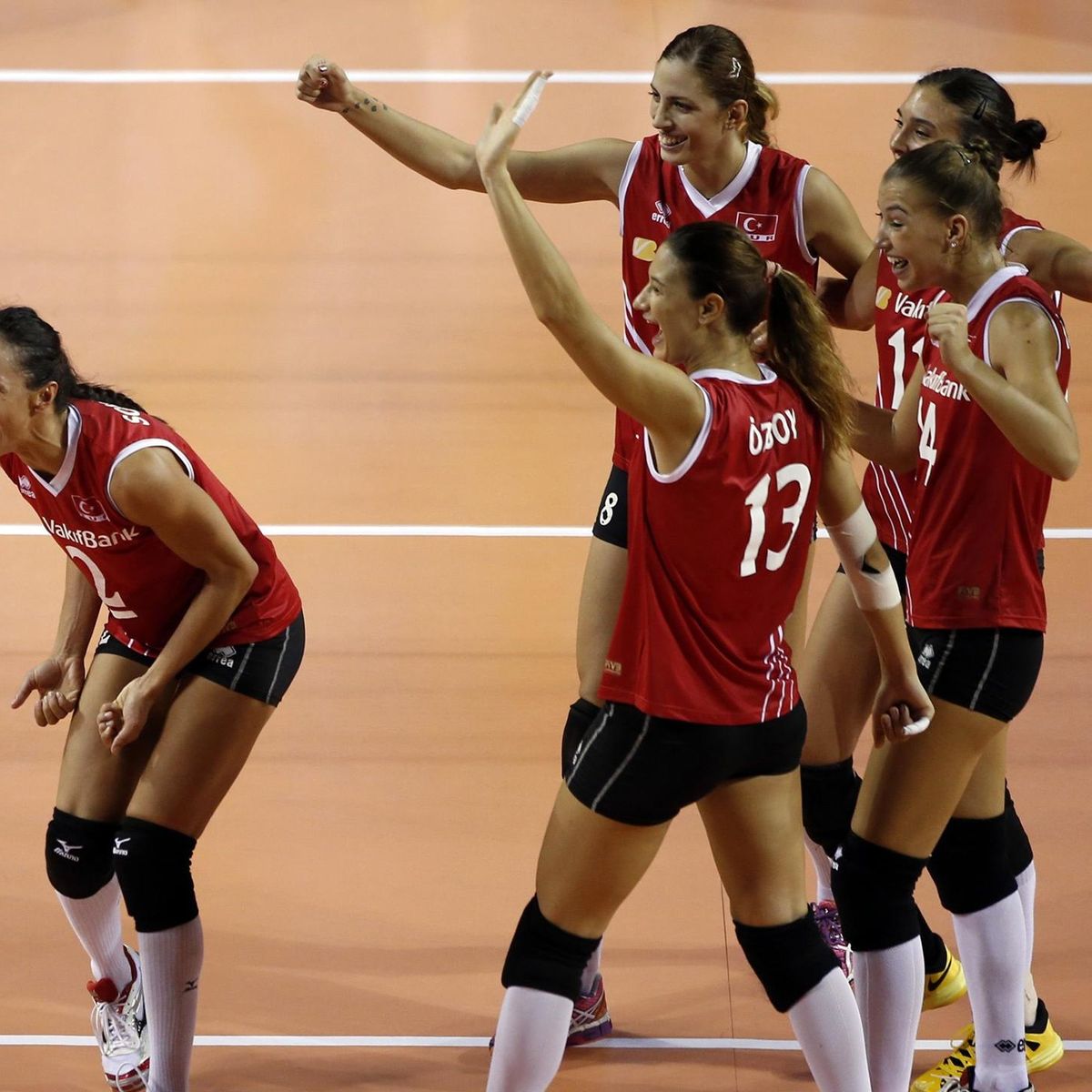 kadin milli voleybol takimimiz