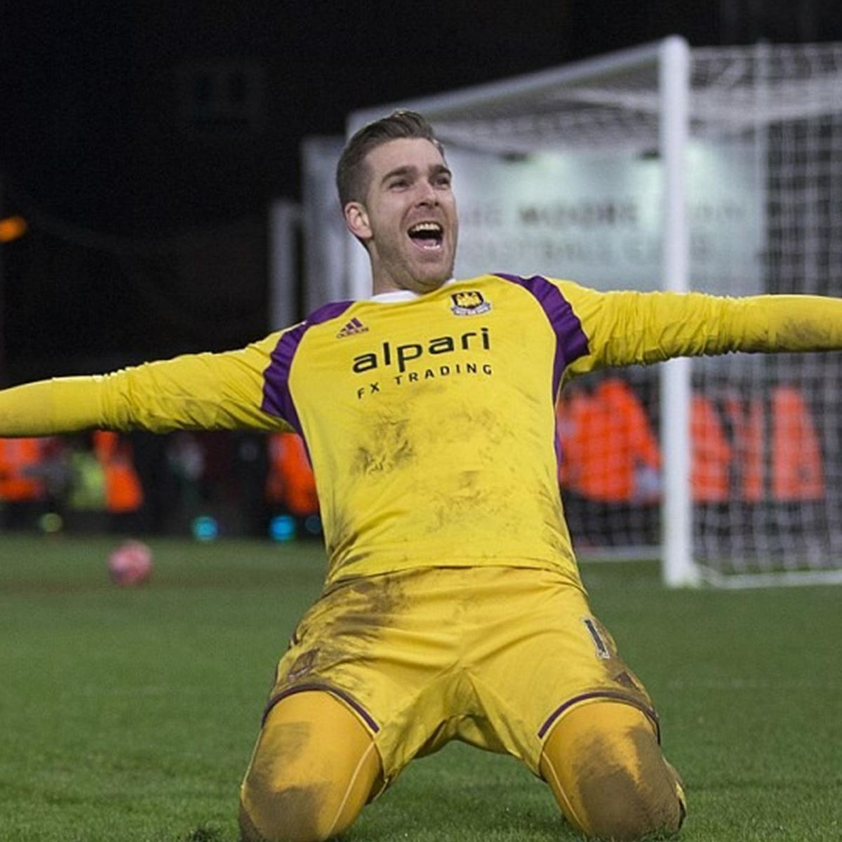 vratar vest hema adrian zabil gol