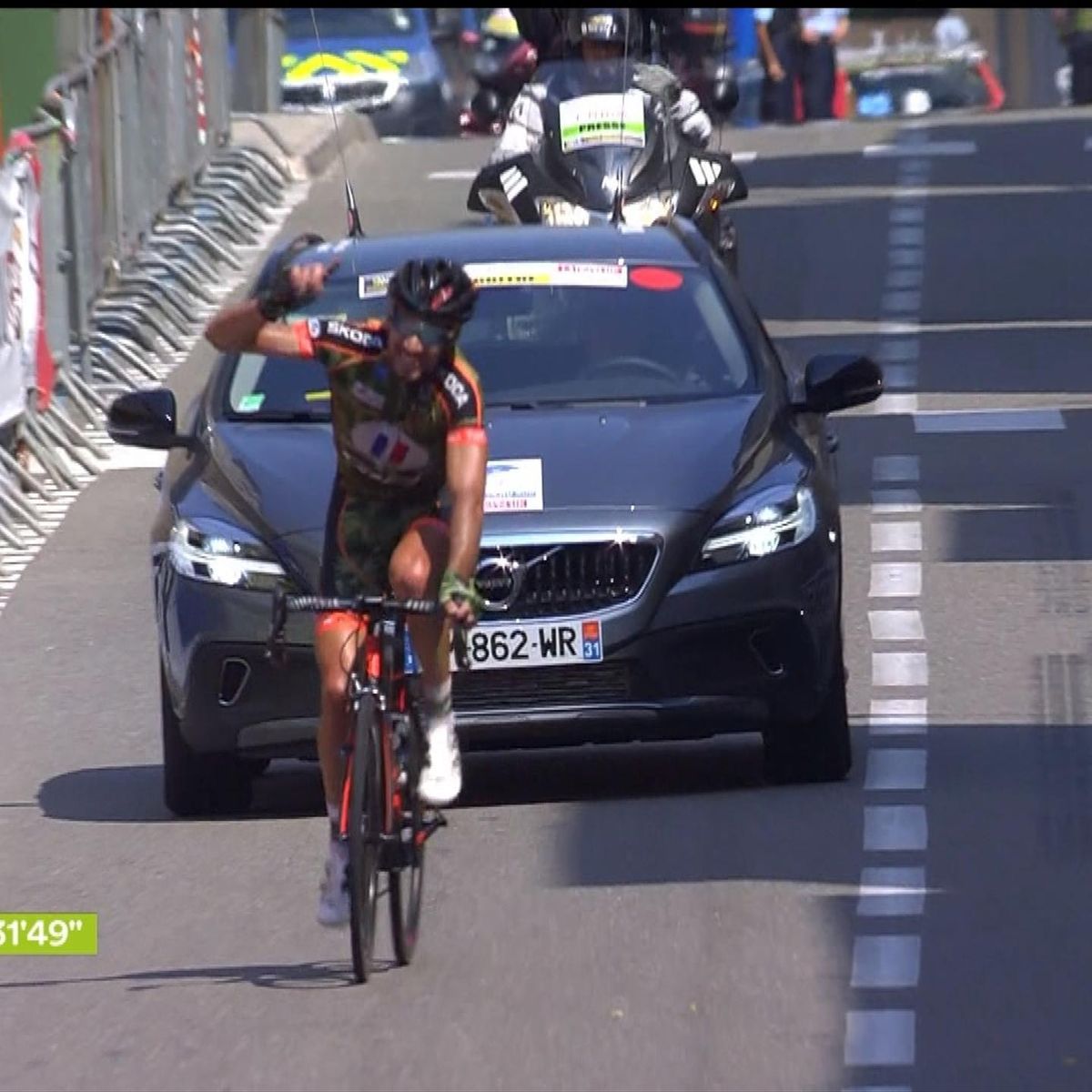 Video Cyclisme La Route Du Sud L Echappee Belle De Julien Loubet Vainqueur De La 1re Etape Video Cyclisme Eurosport