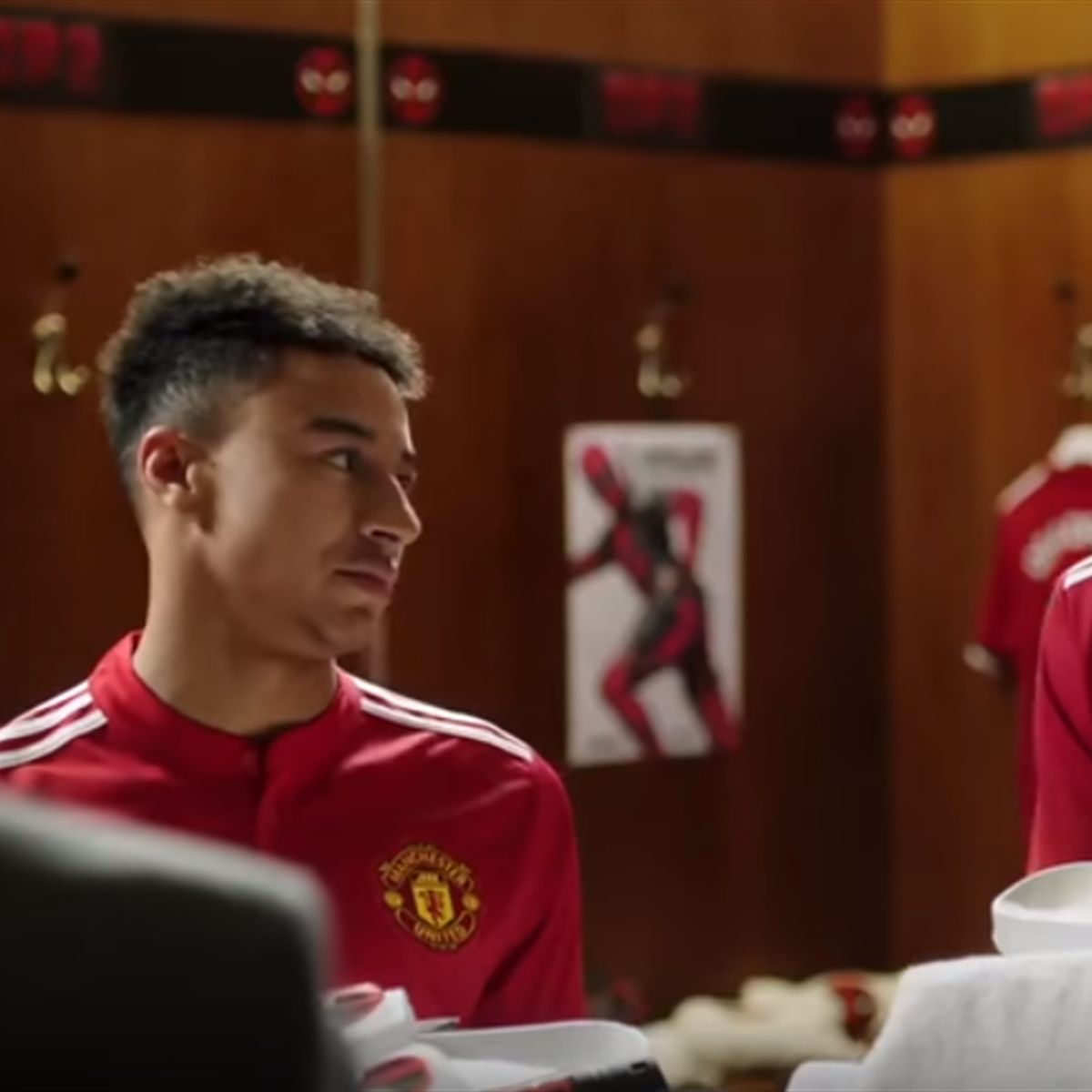 dedpul brosil vyzov mstitelyam