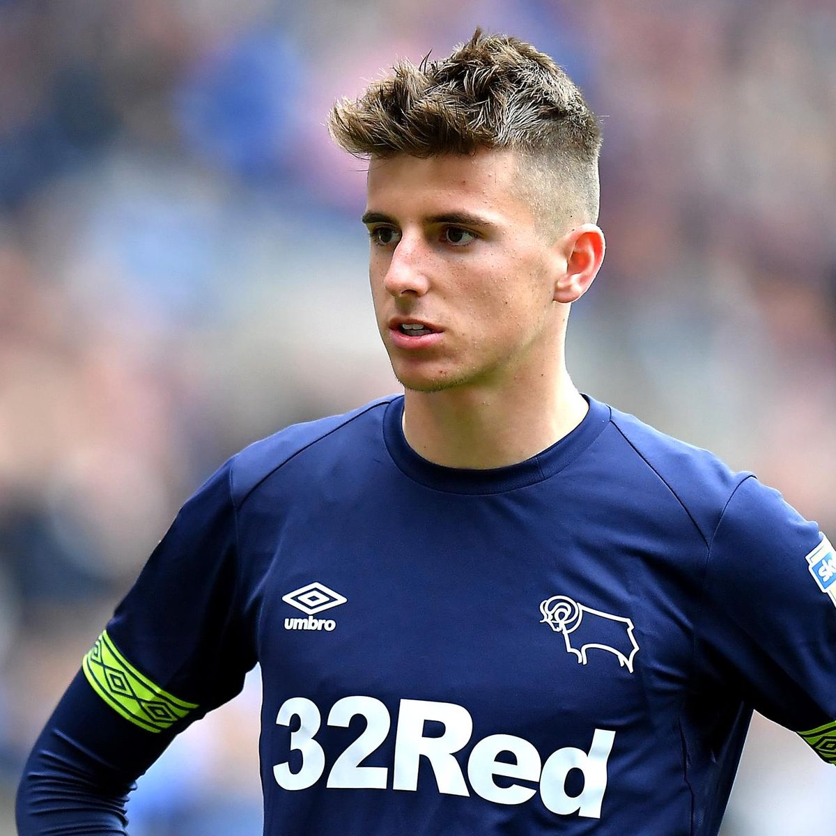 what is the name of this hairstyle Mason Mount Chelsea player  Scrolller