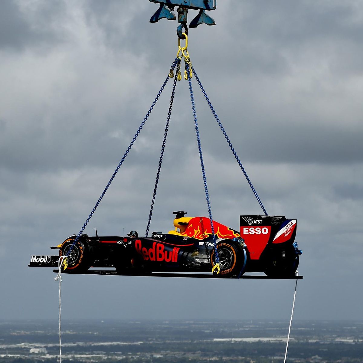 Spektakularer Stunt In Miami Donuts Auf Wolkenkratzer Dach Eurosport