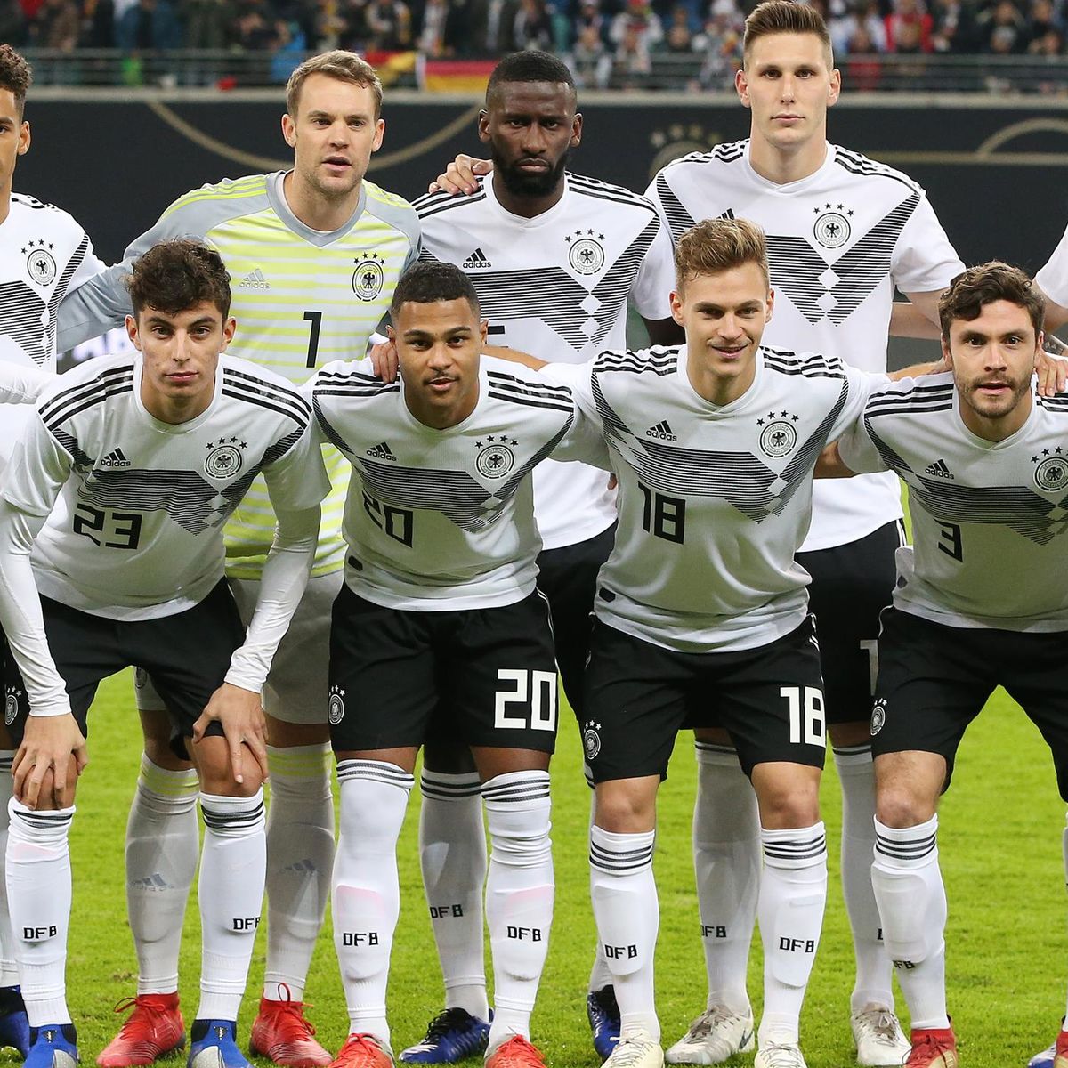 Fifa Dfb Team Beendet Jahr Auf Platz 16 Der Weltrangliste Eurosport