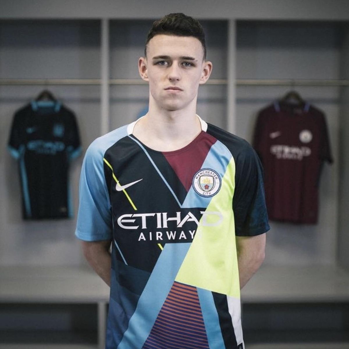 Manchester Siti Smiksoval 9 Komplektov Formy Ot Nike Eurosport