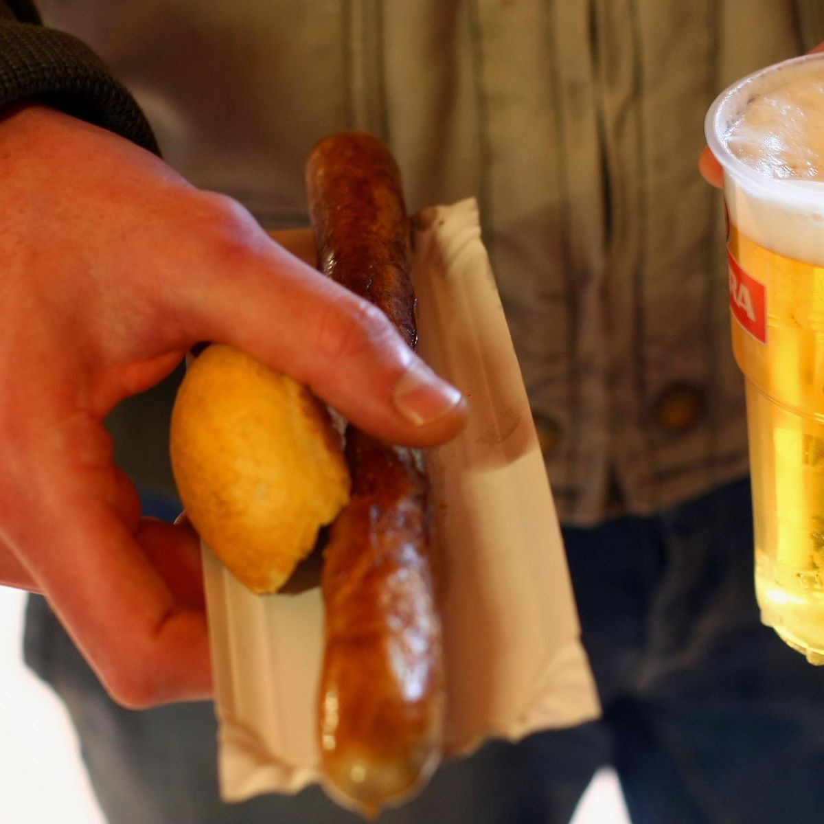 Soviel Kosten Bier Und Bratwurst In Der Bundesliga Eurosport