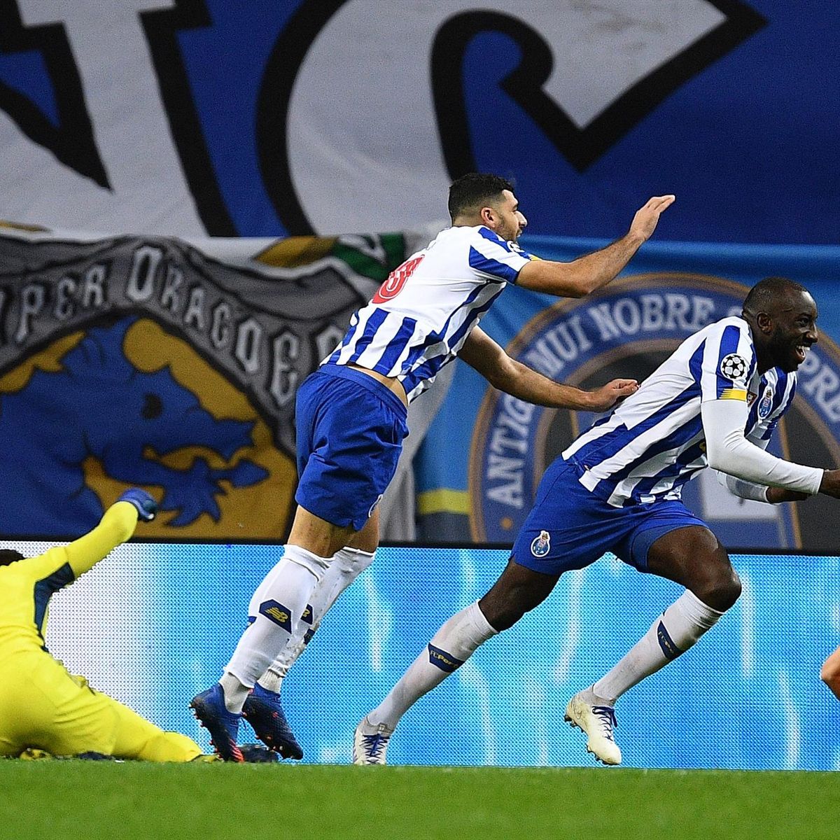 Porto Punish Sloppy Juventus Twice From Kick Off To Take First Leg Lead Despite Late Chiesa Goal Eurosport