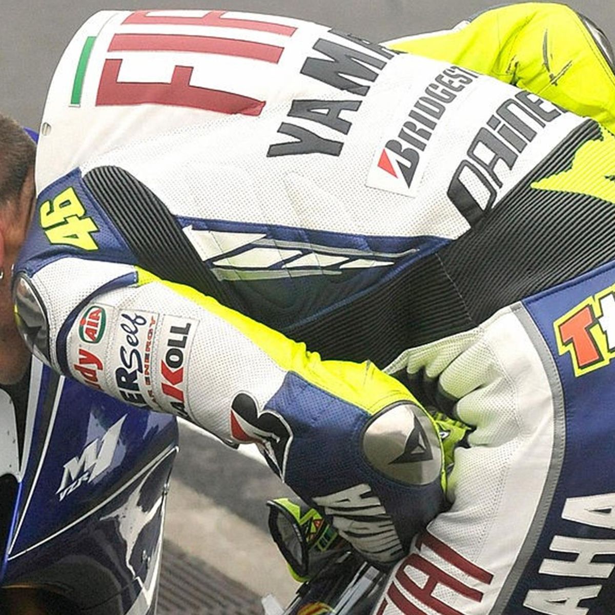MotoGP Yamaha M1 scrive a Valentino Rossi: 