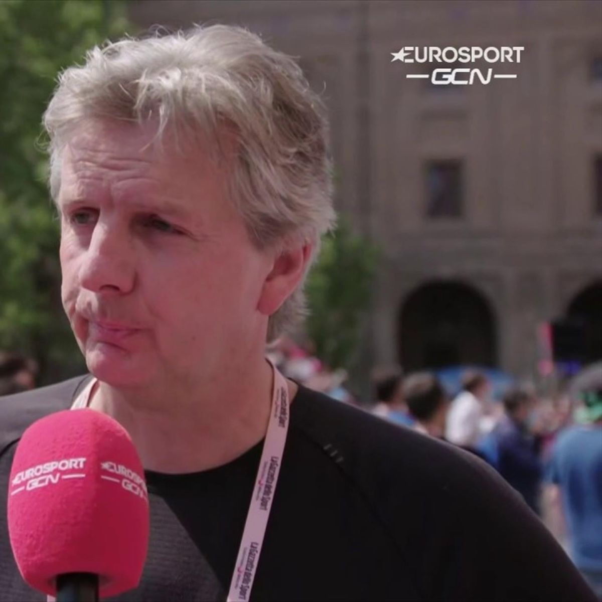 Eurosport giro presenter hot sale