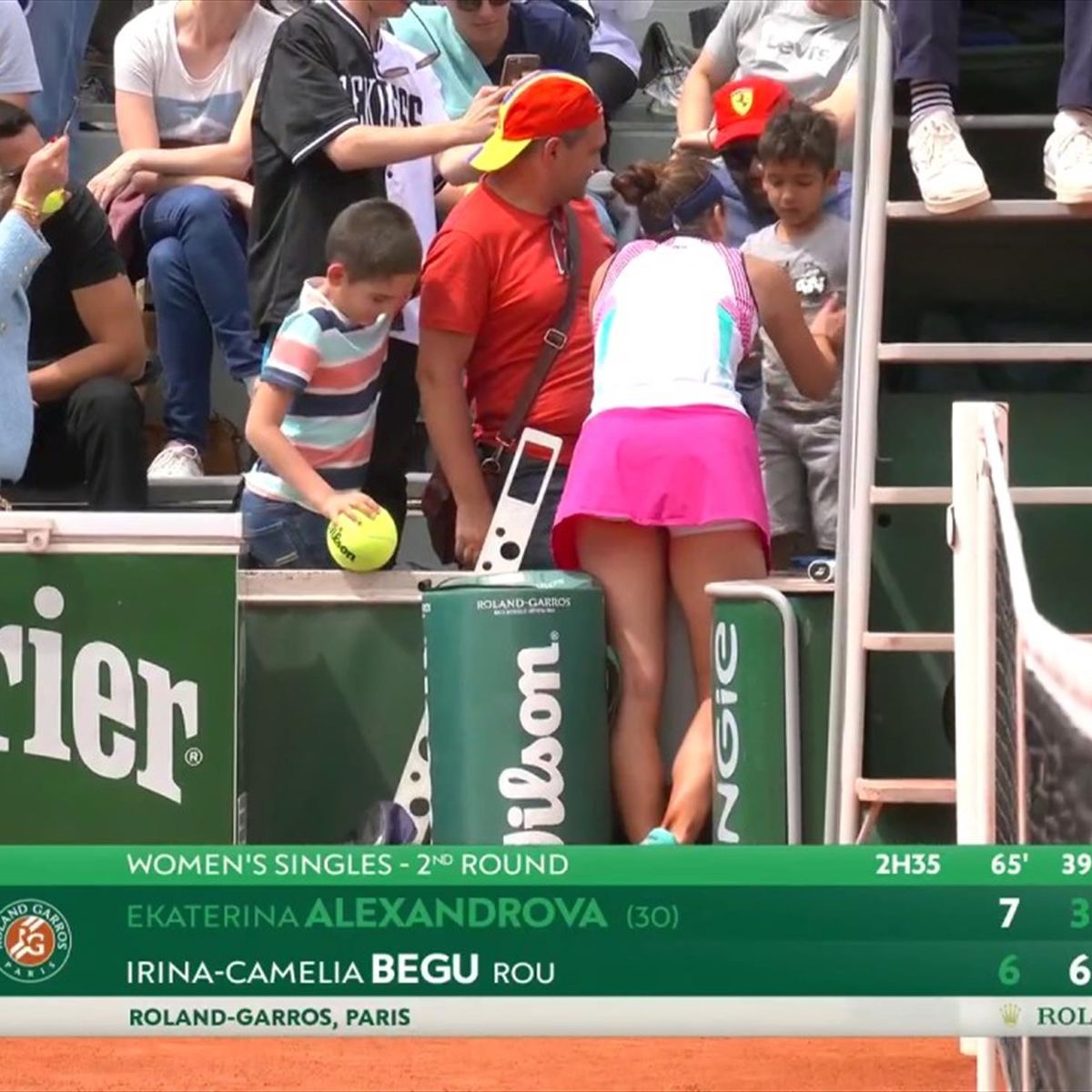 Pas på Annoncør træt Watch heartwarming moment Irina-Camelia Begu hugs child after  racquet-throwing incident at French Open - Tennis video - Eurosport