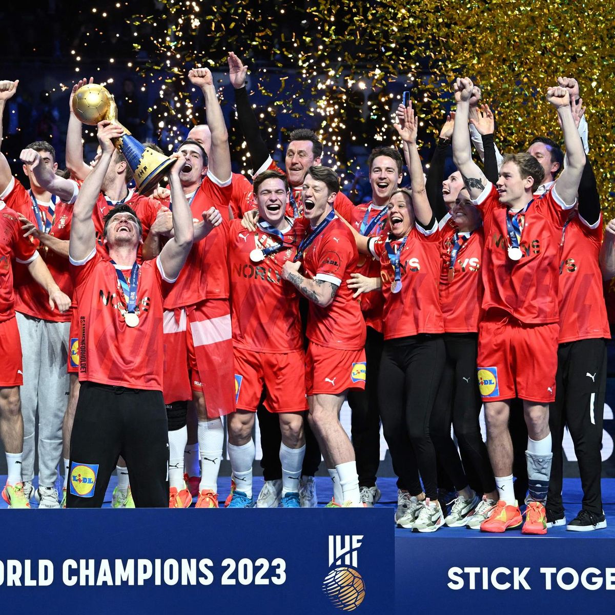 Handball-WM 2023 - Dänemarks Könige in Stockholm gekrönt Siegerehrung nach Finalkrimi gegen Frankreich - Handball Video