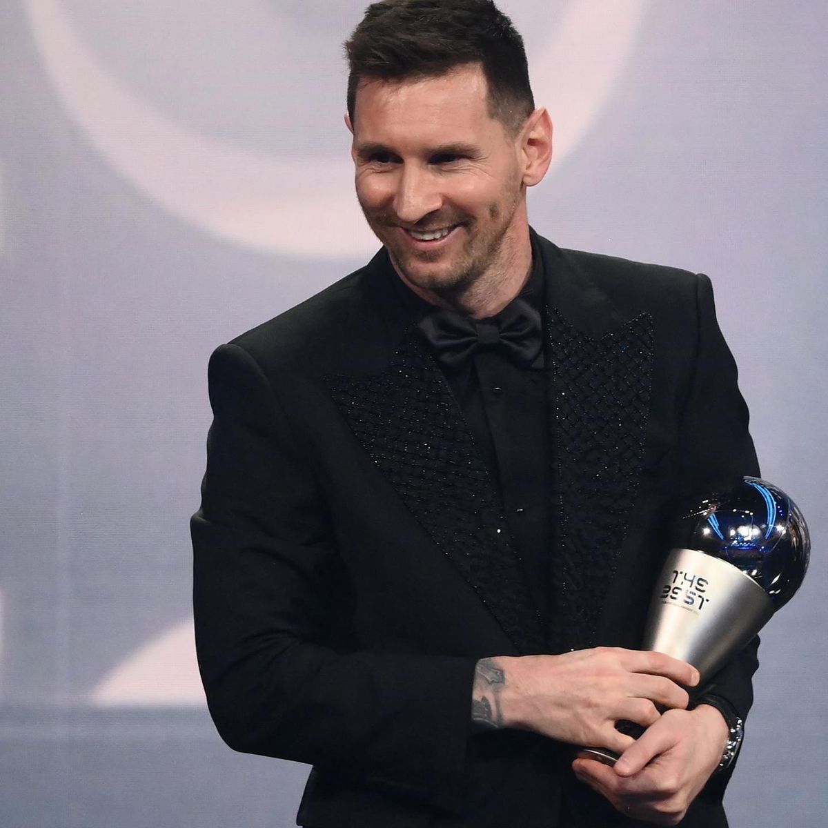 El discurso Leo Messi tras ganar 'The Best' y mandando dormir a sus hijos -  Eurosport