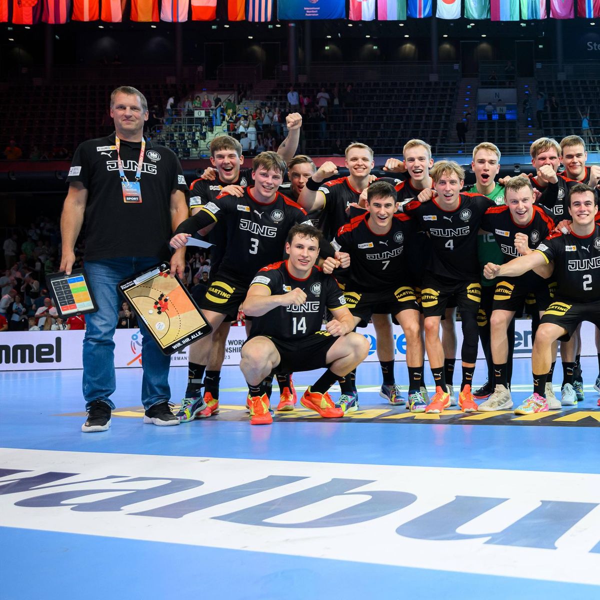 U21-Handball-WM Kann der deutsche Handball für den Fußball in die Bresche springen? Das sagt Pascal Hens - Handball Video