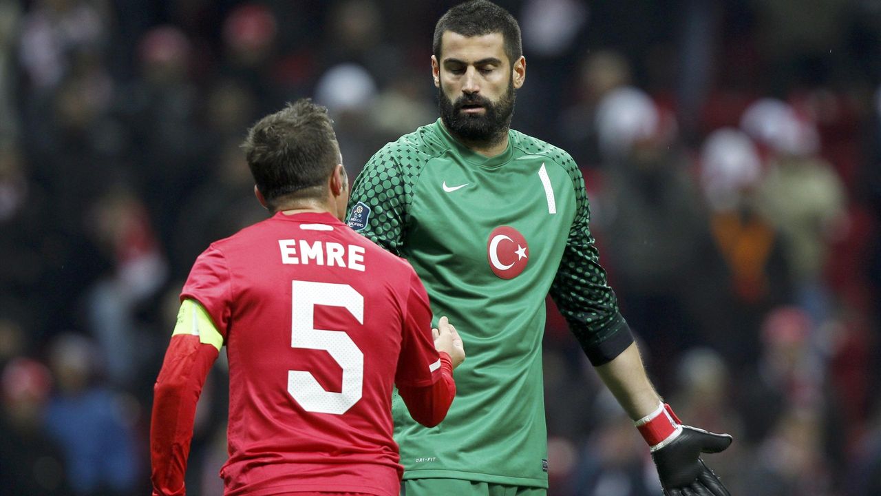 Milli Takim Kavga Buraki Yilmaz Volkan Demirel Selcuk Inan Eurosport