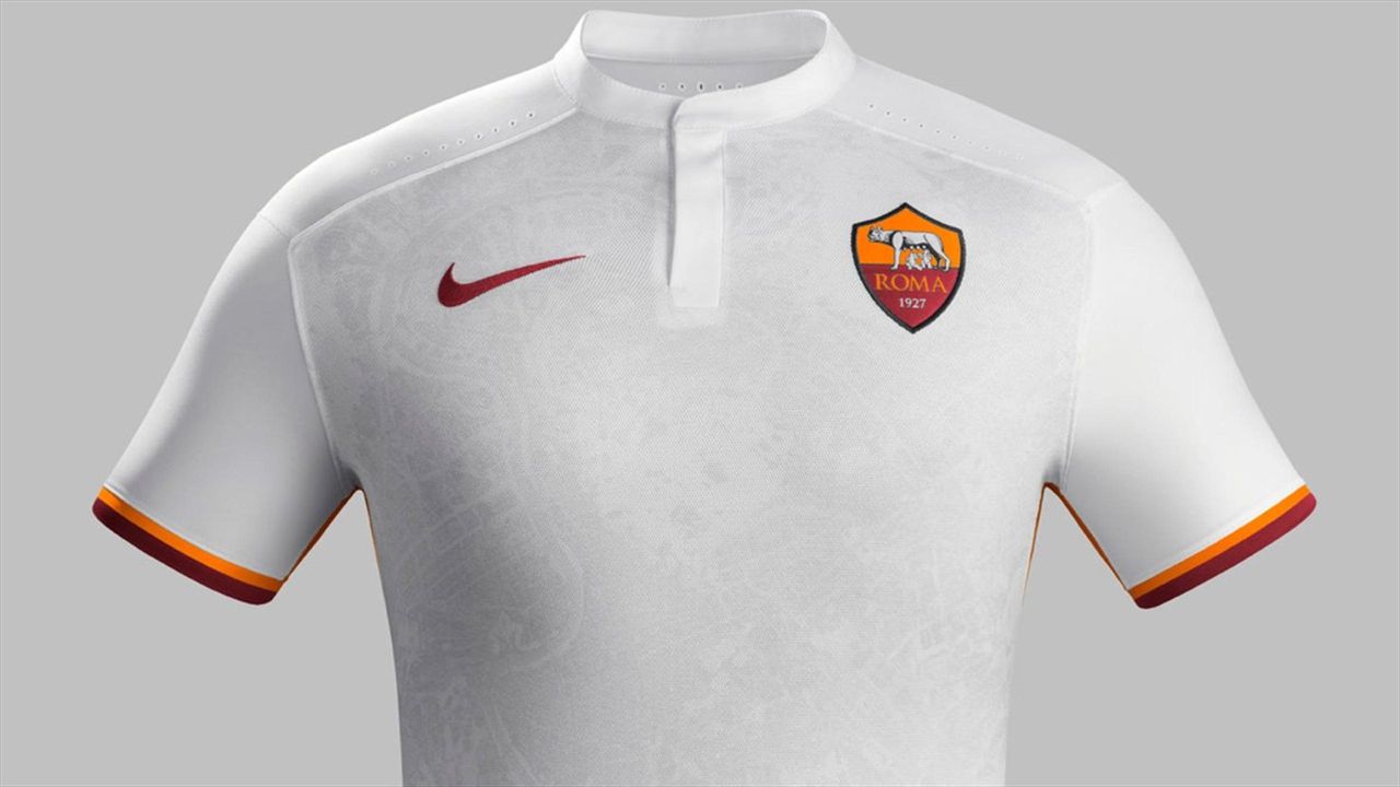 Roma, la seconda maglia presenta la mappa storica della città - Eurosport