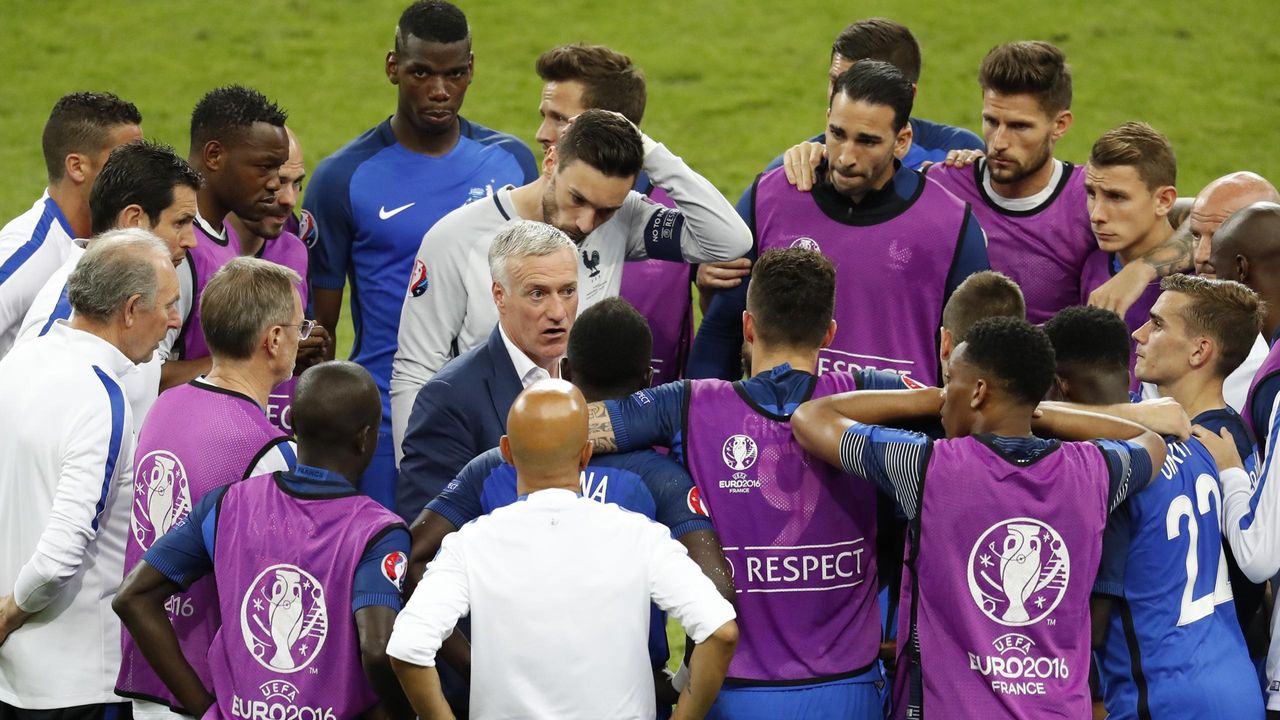 Euro 16 Didier Deschamps Defeat Will Only Make France More Determined To Taste Victory Eurosport
