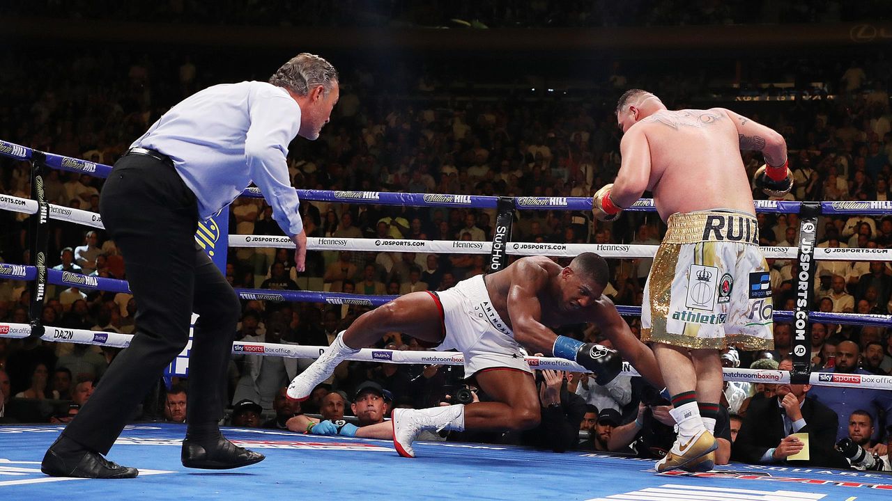 Boxing News Anthony Joshua Suffers Stunning Defeat To Andy Ruiz Jr To Lose Heavyweight Title Eurosport